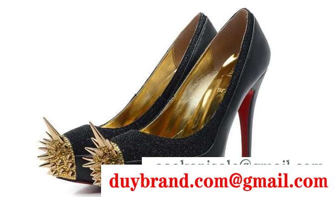 シャープな印象に christian louboutinルブタン 新作 コピー 実用性も兼ね備えるパンプス