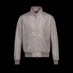 Xu hướng thời trang moncler al...