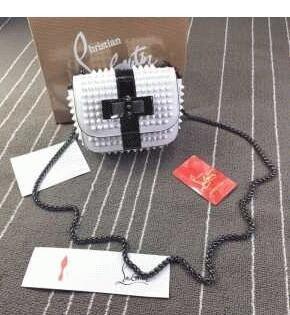 Luxury louboutin Mail đặt hàng...