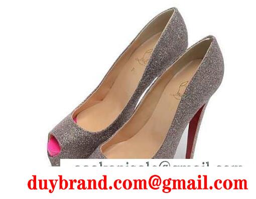 クリスチャンルブタン ピカピカしている シルバー christian louboutin レディース 高い踵 ハイヒールパンプス