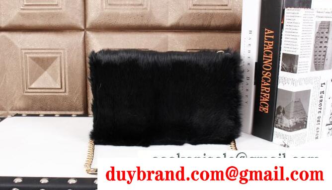 高品質FENDI フェンディ 偽物 実用性のレディースショルダーバッグ