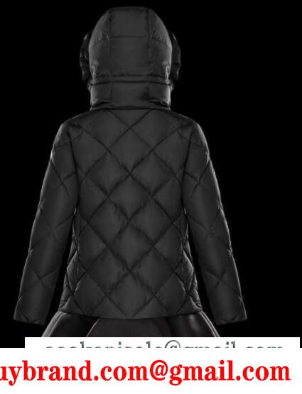 すっきりとしたモンクレールレディースダウンジャケットヴォロゲッテMONCLER vaulogette ダウンコート