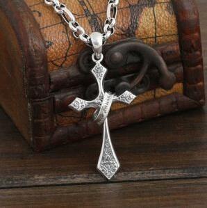 Ch crospendant Chrome Hearts Cross Crome Cross Crome Quà tặng hiện tại