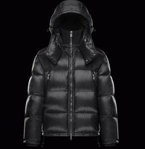 Độ nóng cao giữ lại moncler na...