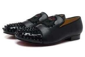 Một đôi giày nam Christian Lubuts đẹp đẽ Rofer Christian Louboutin Studs