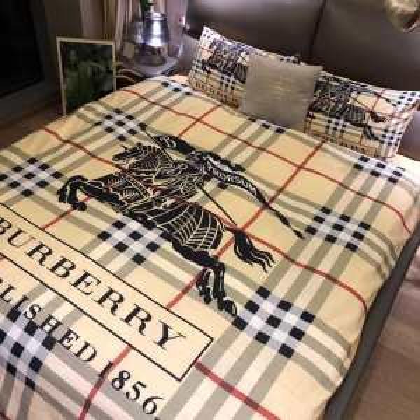 Mùa thu 2019 Thời trang Burberry Burberry Bedding 4 -Piece Đặt màu phổ biến mới _ Bộ đồ giường _ Phụ kiện hàng hóa linh tinh _ Thương hiệu