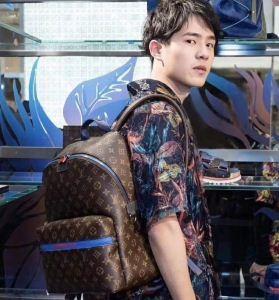  Ba lô Louis Vuitton LV da chính hãng thể hiện "Cá tính " của riêng mình 