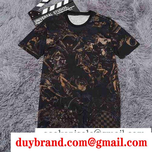 汚れしにくいGIVENCHYジバンシーコピーｔシャツメンズのブラックシルエットな雰囲気半袖トップス