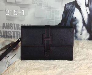 Sản phẩm phổ biến Hermes Hermes Pouch of xếp hạng giải thưởng mùa này thật đáng lo ngại!
