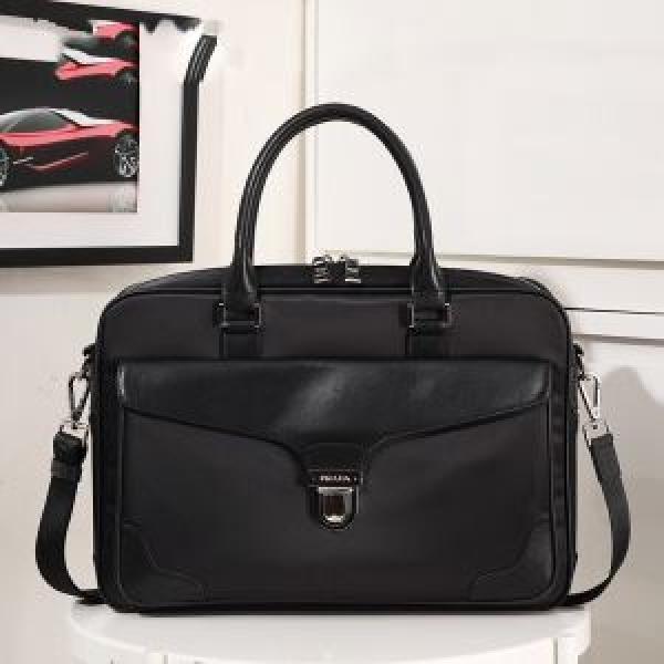 Prada 2019 Vào mùa thu, món đồ...