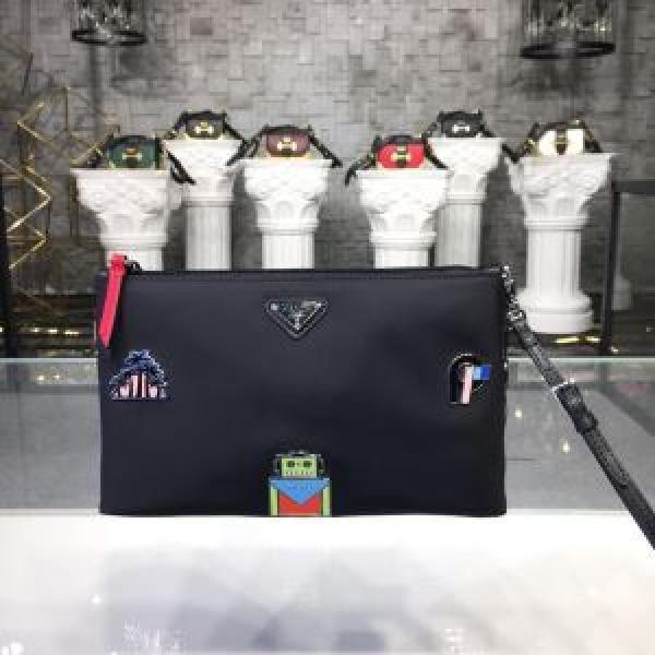 Gạch thời trang Pouch là một c...