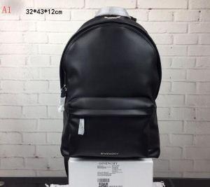 Ba lô Multi -Molored của Givenchy, ba lô thời trang!