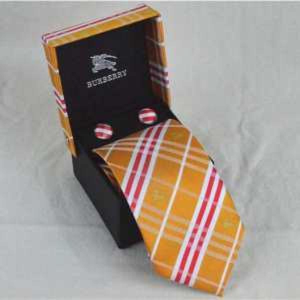 Burberry Tie Bold Kiểm tra xu hướng phổ biến Burberry 2019 Mùa thu / Mùa đông Màu sắc phổ biến được đề xuất _ Thái _ Thời trang nam