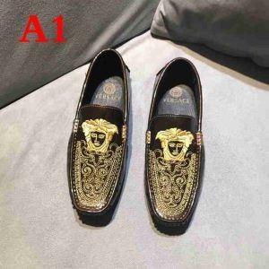 Thêm giọng nói với tọa độ mùa thu và mùa đông! Giày thông thường 3 Lựa chọn màu Versace Versace _ Versace Versace_ Thương hiệu giá rẻ 