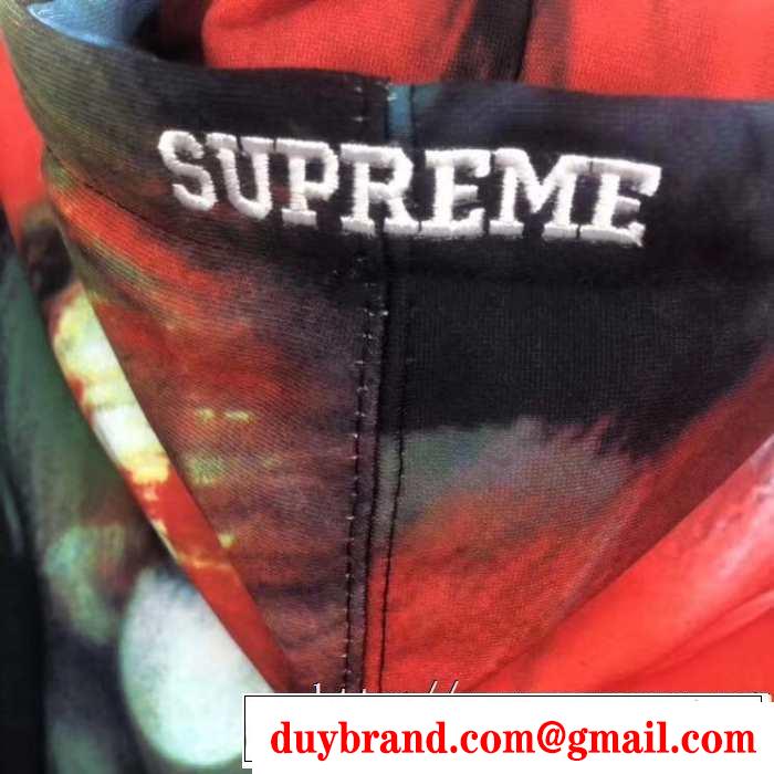 シュプリーム 秋冬コーデと相性がいい SUPREME 2019トレンド秋冬おすすめ安い パーカー おしゃれなファッションコーデ