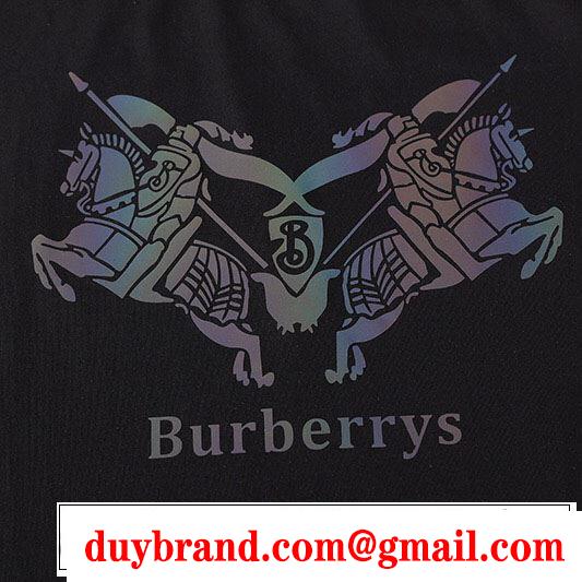 BURBERRY　　ストリート界隈でも人気　バーバリー 2色可選　20新作です　半袖Tシャツ　ストリート系に大人気