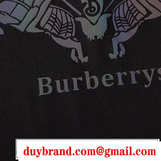 BURBERRY　　ストリート界隈でも人気　バーバリー 2色可選　20新作です　半袖Tシャツ　ストリート系に大人気
