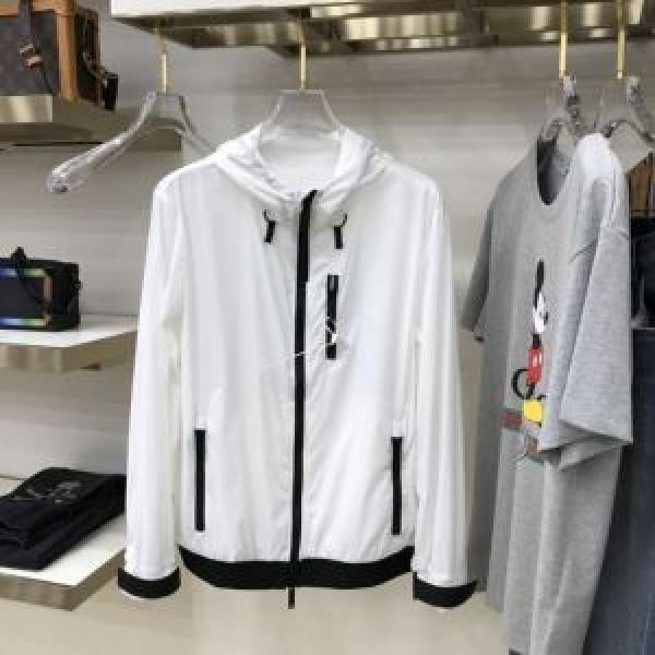 VIP Price! Prada Sports Windbr...
