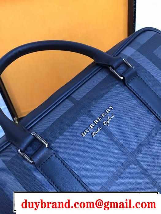 コーデの完成度を高める ハンドバッグ  この時期の一番人気は バーバリー BURBERRY
