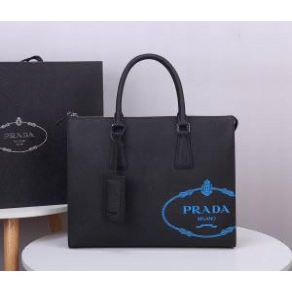 Prada Một túi kinh doanh thươn...