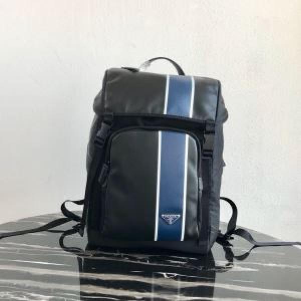 Thiết kế Lucpable Prada trong ...