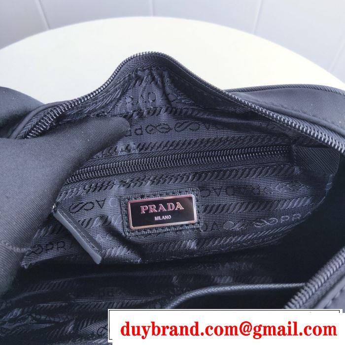 ポーチ 有名ブランドです  プラダ争奪戦必至  PRADA 限定品が登場