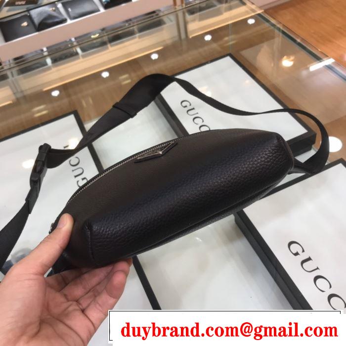 ウエストポーチ コーデの完成度を高める プラダ PRADA この時期の一番人気は