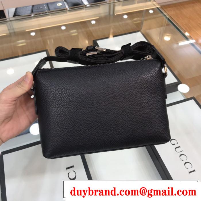普段使いにも最適なアイテム プラダ PRADA ストリート感あふれ ミニバッグ