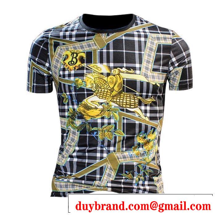 半袖Tシャツ エレガントな雰囲気 バーバリーおしゃれな人が持っている  BURBERRY
