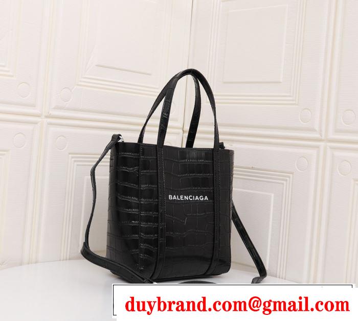 BALENCIAGA  手の届くプライスが魅力的 バレンシアガ 20SSトレンド  レディースバッグ
