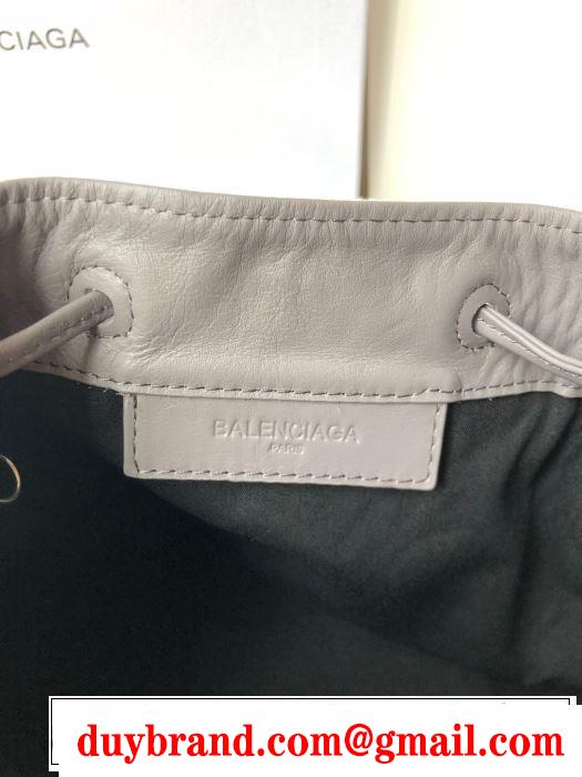 レディースバッグ 有名ブランドです バレンシアガ着こなしを楽しむ  BALENCIAGA 争奪戦必至