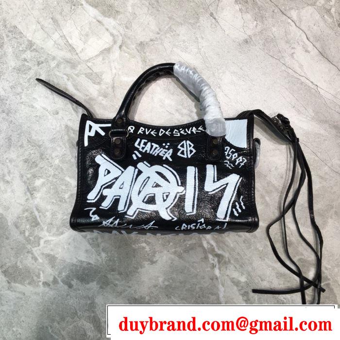 バレンシアガ この時期の一番人気は BALENCIAGA シンプルなファッション  レディースバッグ
