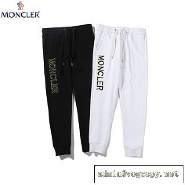 2 Lựa chọn màu Moncler Moncler...