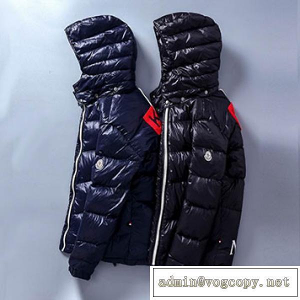 Mặc áo khoác Moncler Down Kích...