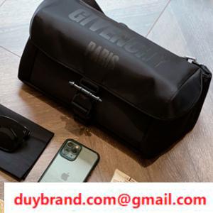 Xu hướng thời trang mới nhất của nam giới Givenchy Givenche Túi eo