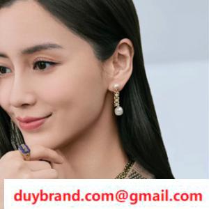 Bông tai dior dior không khí đẹp thanh lịch với một bông hoa xung quanh mặt