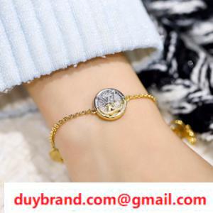 Accent Elegant Louis Vuitton V...