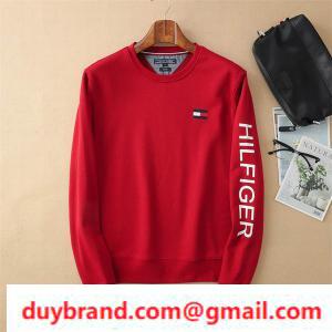 Tommy Hilfiger Tommy Hilfiger Vòng cổ tròn không chỉ ở nước ngoài mà còn ở 