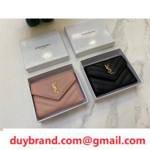 Phụ nữ cao ba lần YSL Saint La...