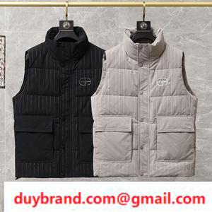 Armani Armani Down Vest 2 Lựa chọn màu sắc rất phổ biến với thiết kế vững chắc như thành phố