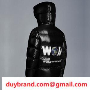 Moncler Moncler xuống hói ấm áp và nhẹ nhàng, chỉ giới hạn ở nam và nữ.