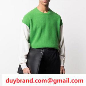Màu áo len Givenchy Givenchy là hoàn hảo cho mùa xuân phổ biến với thiết kế vững chắc