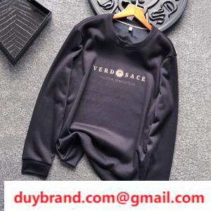 Versace Versace Versace Pullver Overparker Back Back Brushed ấn tượng với bảo vệ lạnh tuyệt vời