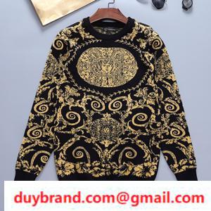 Chế độ áo len nam Versace Versace có đầy đủ trang phục chất lượng cao cho thời trang người lớn