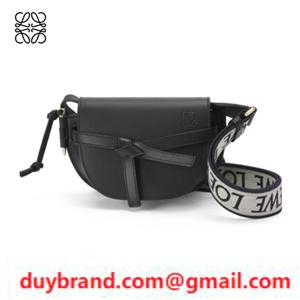 Vụ nổ phổ biến Túi Loewe Loewegate mới rất hấp dẫn vì nó phát ra một phong cách trang nghiêm và dễ sử dụng trong một thời gian dài