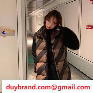 Bây giờ hãy mua Fendi Fendi xuống đơn đặt hàng thư tốt nhất có thể đảo ngược cảm giác thời trang thời trang bình thường