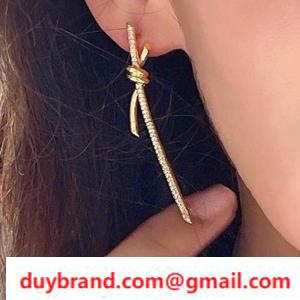 Siêu phía sau! Silhouette mịn màng của Tiffany & Co