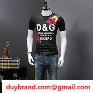 Theo mùa trước Dolce & Gabbana...