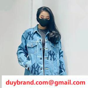 Đó là một chiếc áo khoác cổ điển nhưng mới! Áo khoác Denim của Supreme X MLB