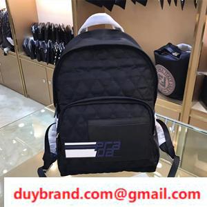 2022 Mùa xuân mùa xuân nổi tiếng Prada Prada Backpack Order đặt hàng mềm mại và tốt đẹp để bị mê hoặc trong thời trang.